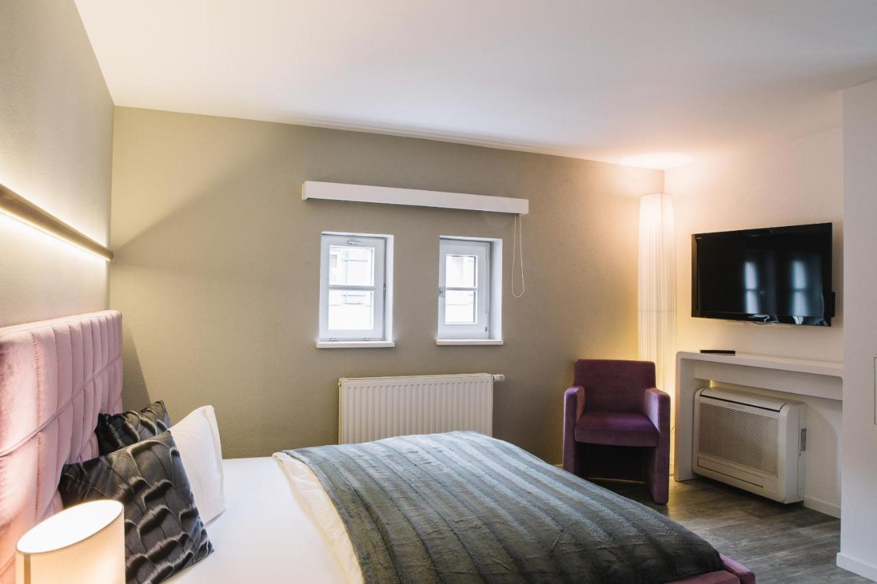 Boutique Hotel Pfauen Schorndorf  Bagian luar foto