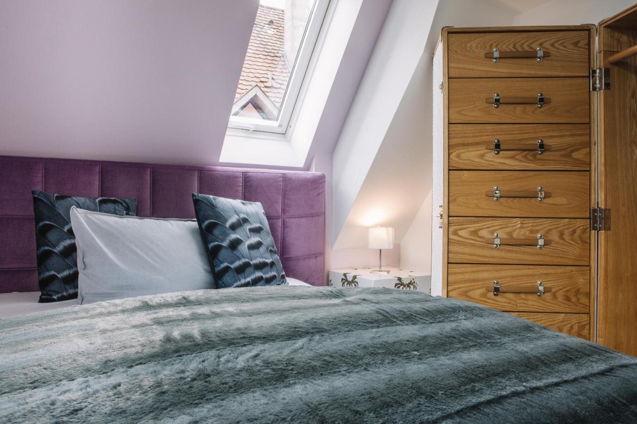 Boutique Hotel Pfauen Schorndorf  Bagian luar foto