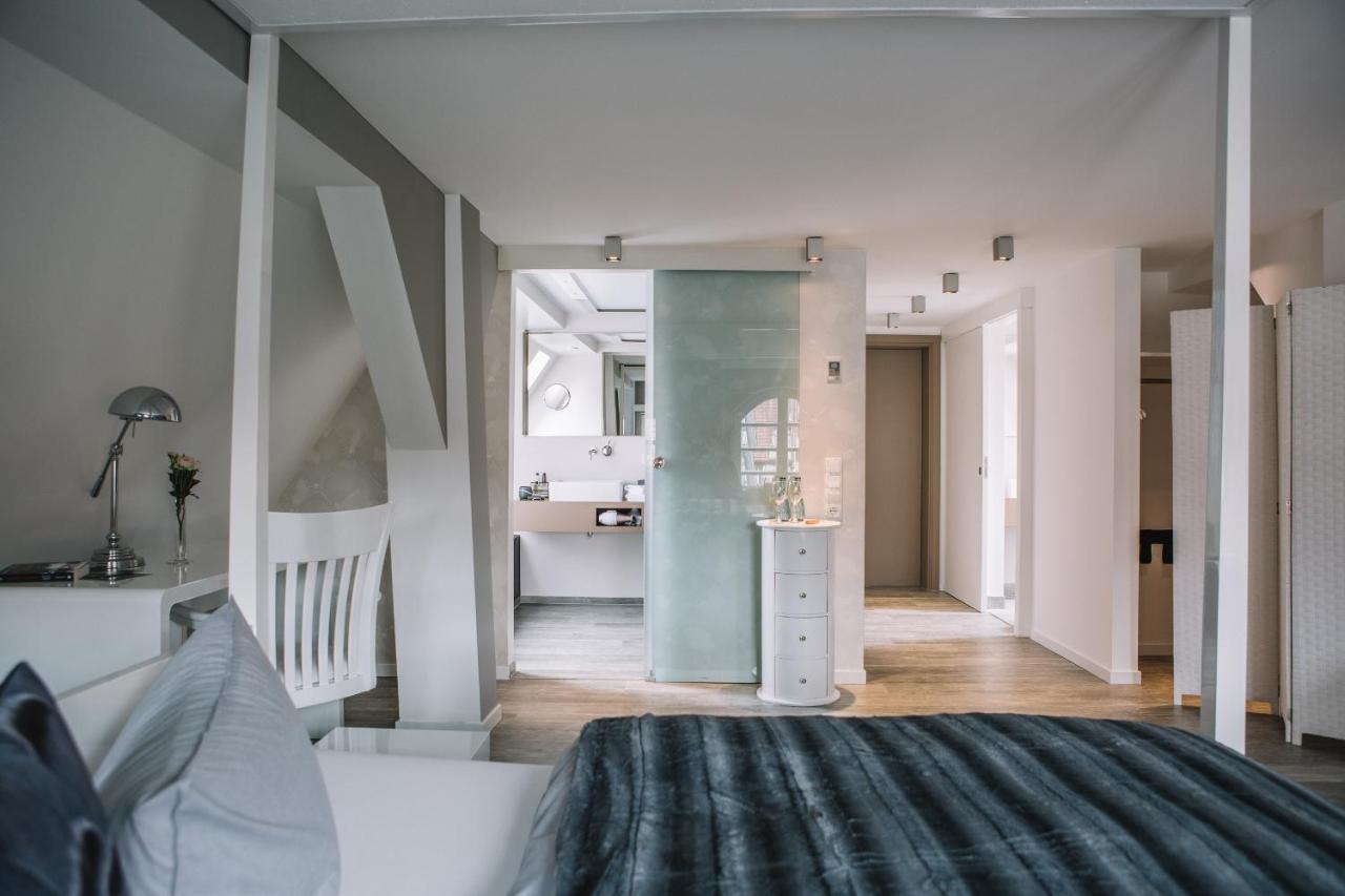 Boutique Hotel Pfauen Schorndorf  Bagian luar foto