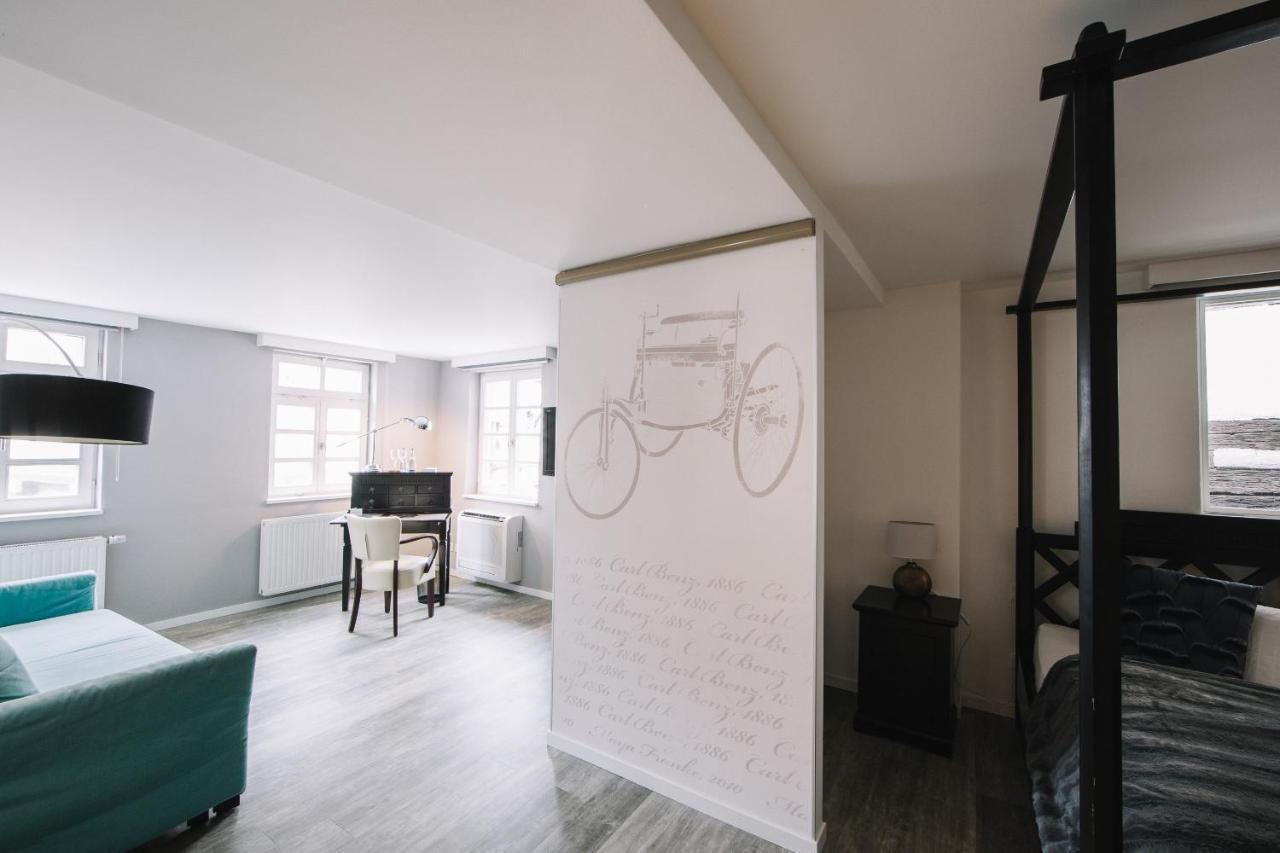 Boutique Hotel Pfauen Schorndorf  Bagian luar foto
