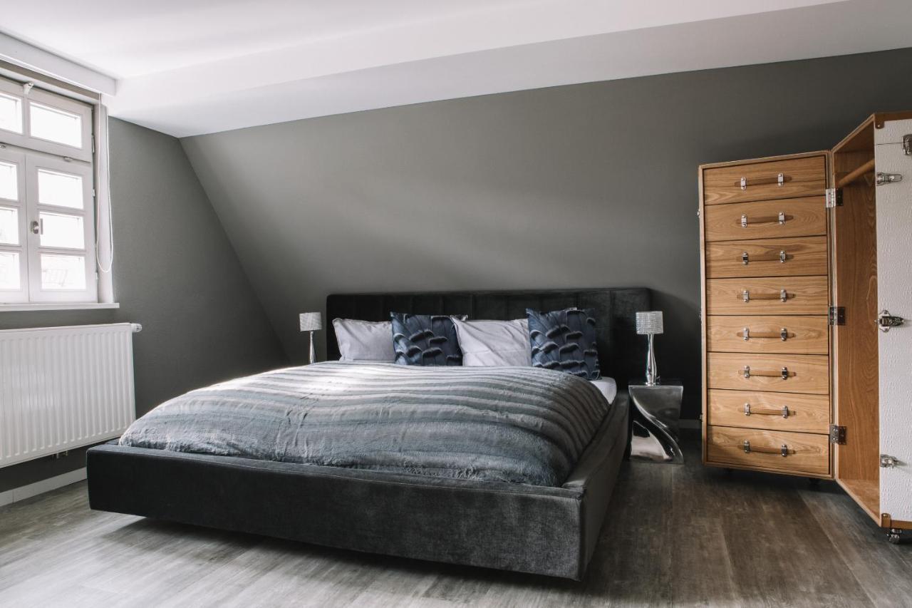 Boutique Hotel Pfauen Schorndorf  Bagian luar foto