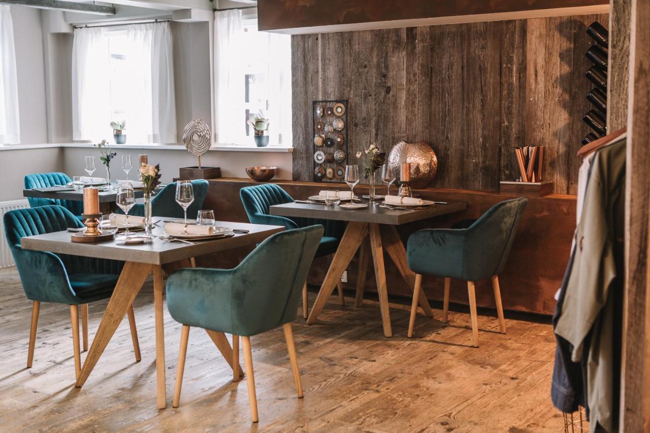 Boutique Hotel Pfauen Schorndorf  Bagian luar foto